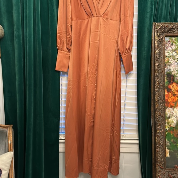 Perfect wedding/Spring/Fall dress - Picture 10 of 10